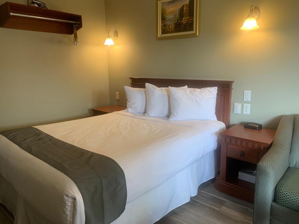Hotel And Suites Les Laurentides Saint-Sauveur-des-Monts Eksteriør bilde