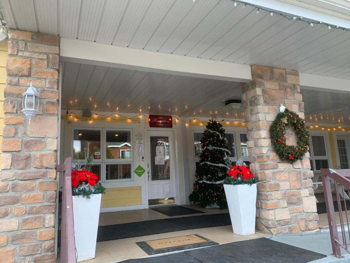Hotel And Suites Les Laurentides Saint-Sauveur-des-Monts Eksteriør bilde